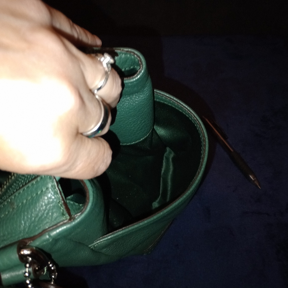 EUC Coach Park pebbled Leather Carrie Tote Hunter Green - Picture 13 of 15